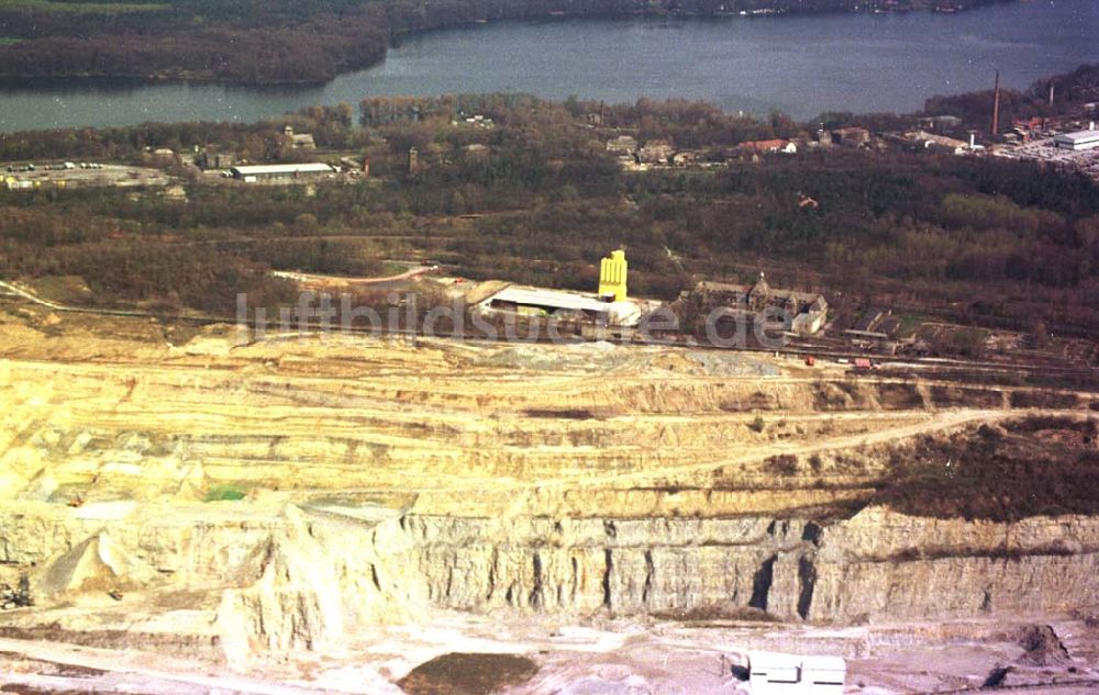 Luftaufnahme Rüdersdorf - Zementwerk Rüdersdorf der Readymix-AG. 19.04.1994