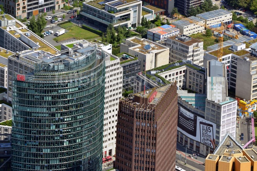 Berlin von oben - Zentrale der Deutschen Bahn AG und Kollhoff-Tower in Berlin