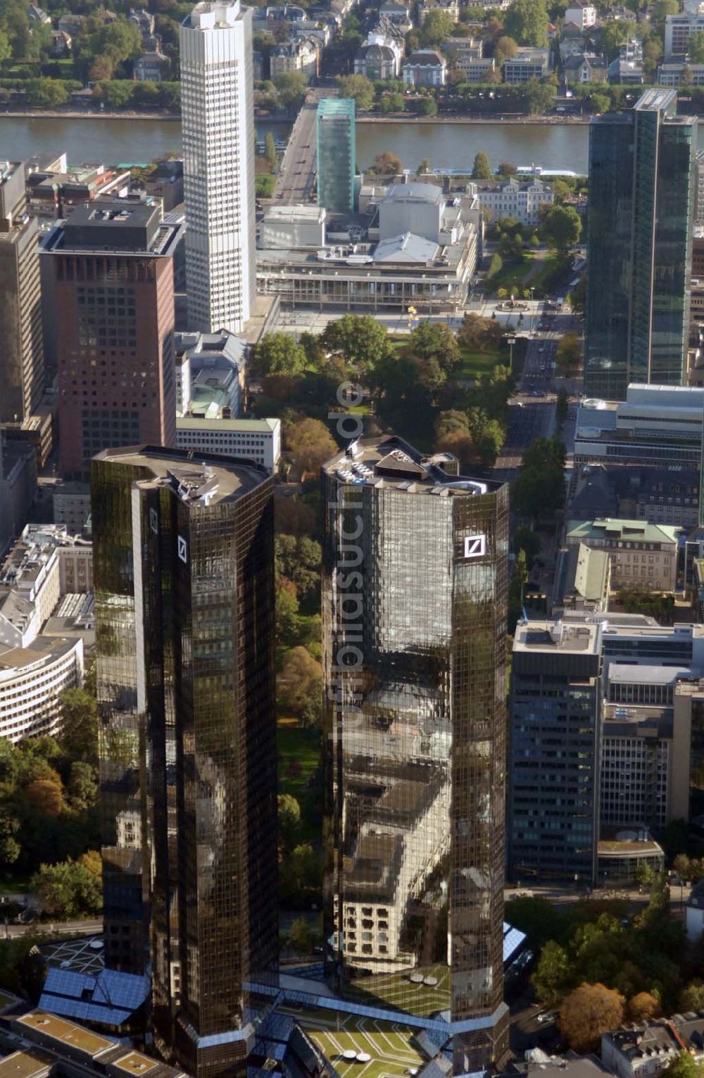 Luftaufnahme Frankfurt am Main - Zentrale der Deutschen Bank in Frankfurt