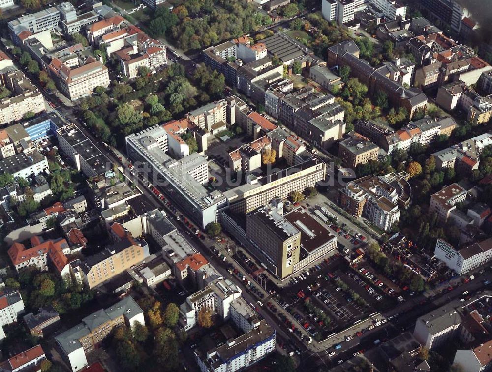 Berlin - Tiergarten aus der Vogelperspektive: Zentrale der Firma Möbel Hübner in der Stendaler Straße in Berlin-Tiergarten.