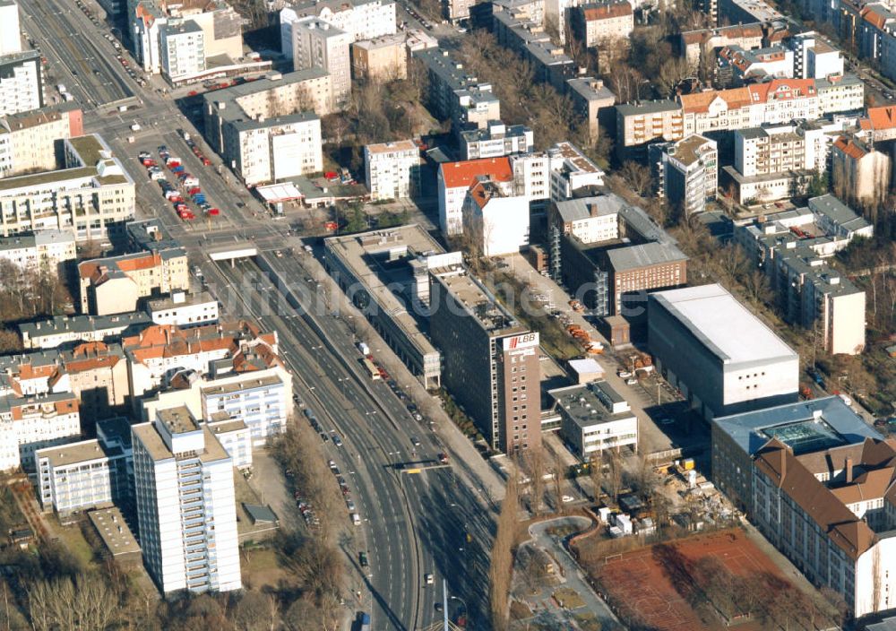 Luftaufnahme Berlin - Wilmersdorf - Zentrale der Landesbank Berlin an der Bundesallee in Berlin-Wilmersdorf.