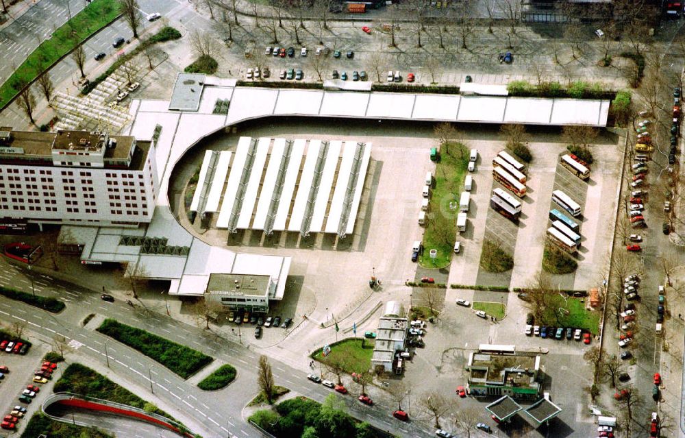 Berlin - Charlottenburg von oben - Zentraler Omnibusbahnhof am Funkturm in Charlottenburg.