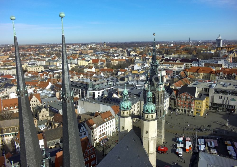 Halle ( Saale ) aus der Vogelperspektive: Zentrum von Halle an der Saale mit Blick auf den Roten Turm und die Marktkirche im Bundesland Sachsen-Anhalt