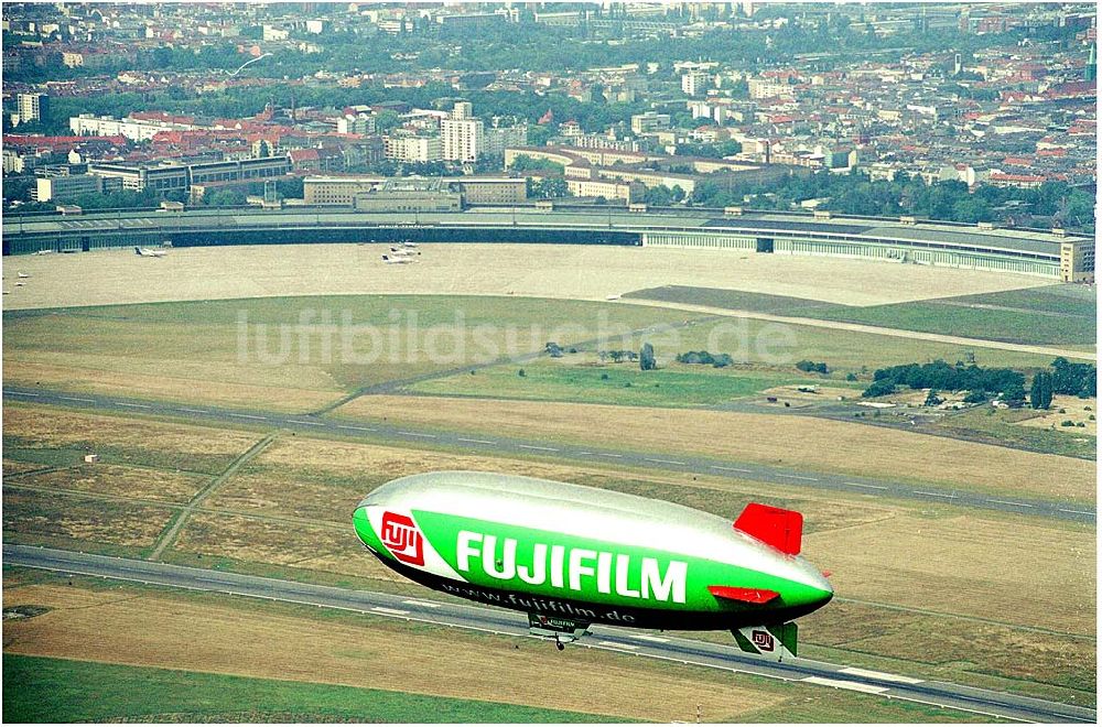 Berlin von oben - Zeppelin über Berlin - Neukölln