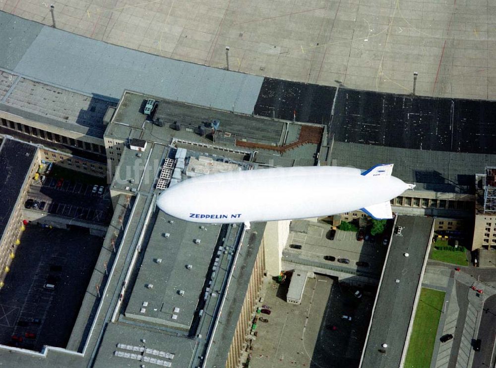 Luftaufnahme Berlin - Tempelhof - Zeppelin - NT