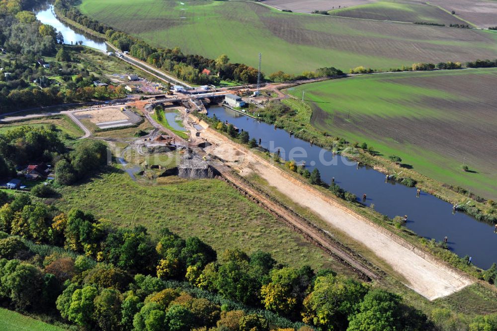 Zerben aus der Vogelperspektive: Zerbener Brücke an der Schleuse Zerben