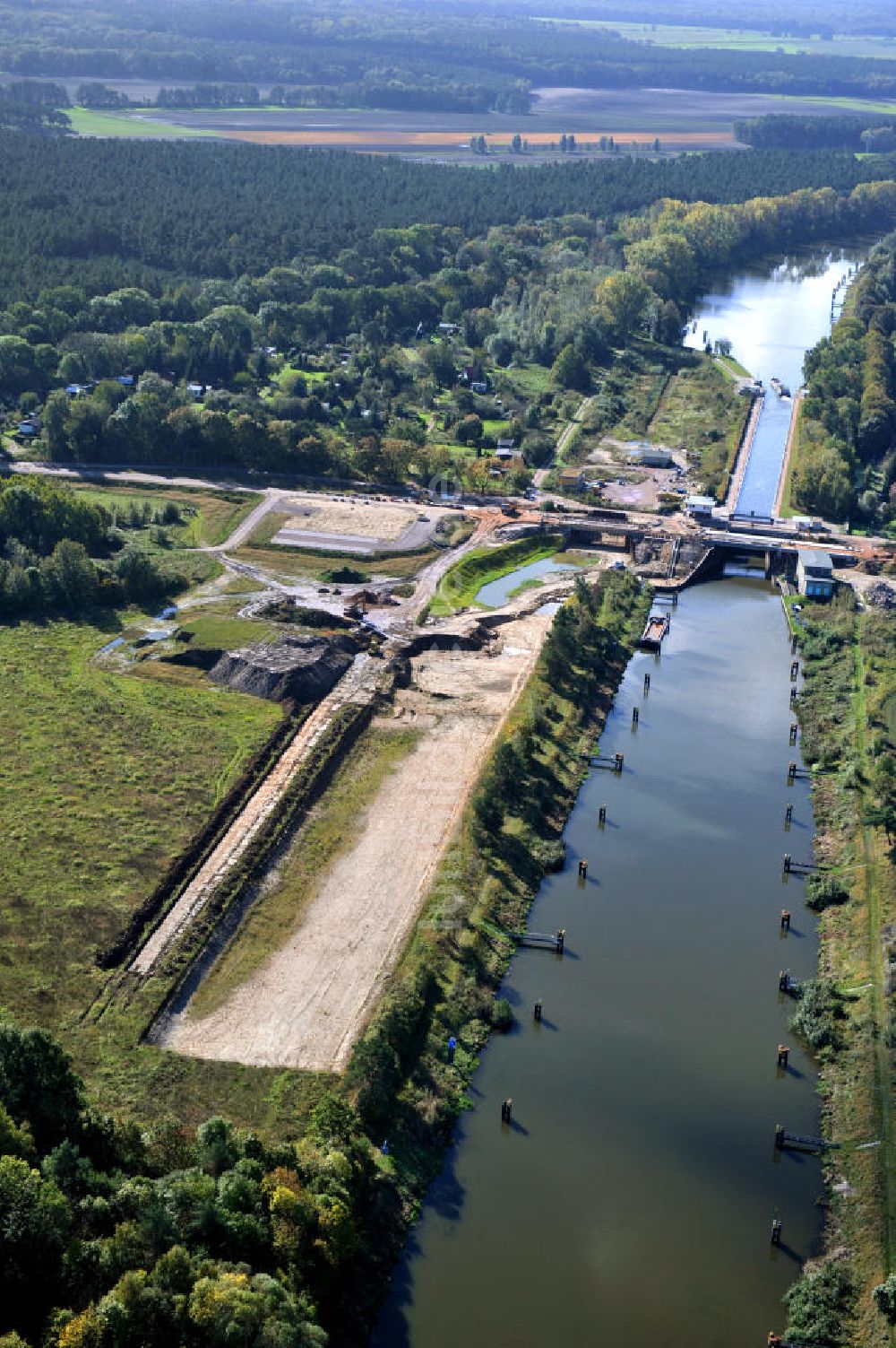 Luftaufnahme Zerben - Zerbener Brücke an der Schleuse Zerben