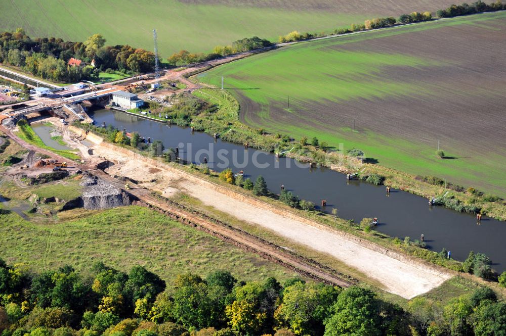 Zerben aus der Vogelperspektive: Zerbener Brücke an der Schleuse Zerben