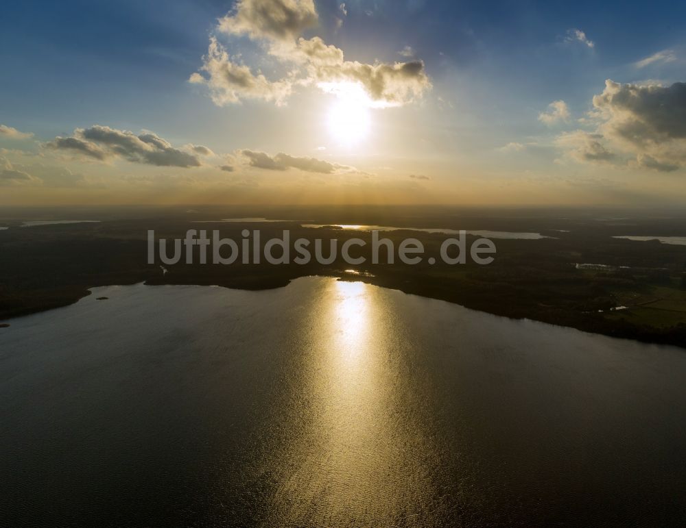 Luftbild Neustrelitz - Zierker See an der Mecklenburgische Seenplatte in Neustrelitz im Bundesland Mecklenburg-Vorpommern