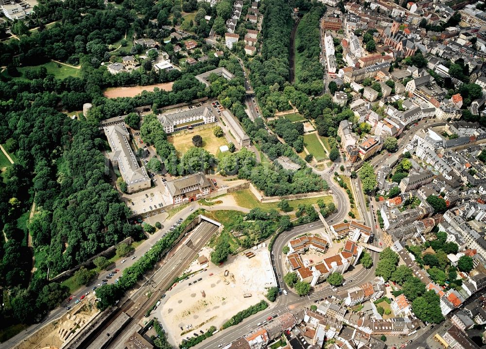 Mainz von oben - Zitadelle mit Drususstein in Mainz im Bundesland Rheinland-Pfalz