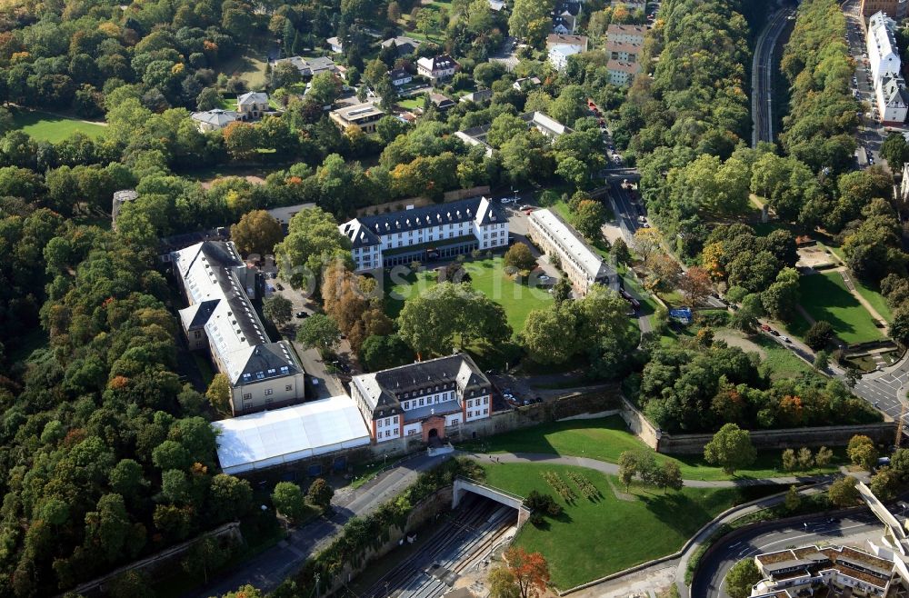 Luftaufnahme Mainz - Zitadelle Mainz als Teil der Festung Mainz auf dem Jakobsberg am Rand der heutigen Altstadt in Mainz im Bundesland Rheinland-Pfalz