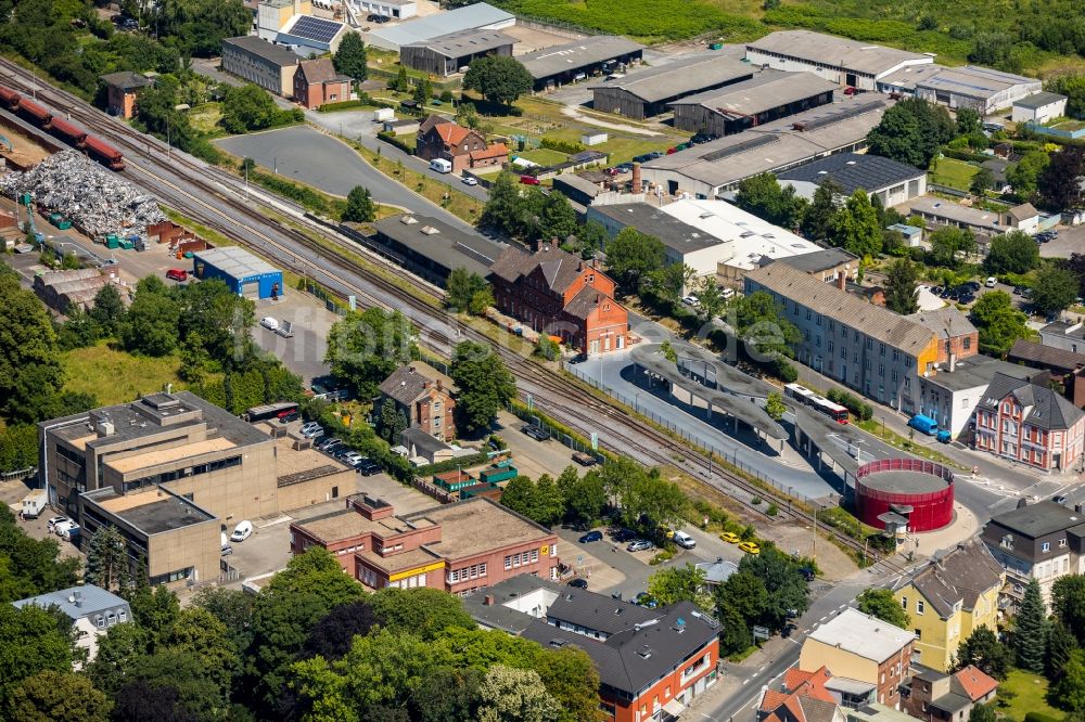 Beckum von oben - ZOB Omnibus- Bahnhof am Bahnhofplatz in Beckum im Bundesland Nordrhein-Westfalen, Deutschland