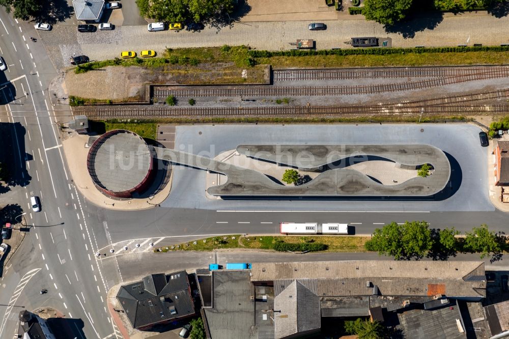 Beckum von oben - ZOB Omnibus- Bahnhof am Bahnhofplatz in Beckum im Bundesland Nordrhein-Westfalen, Deutschland