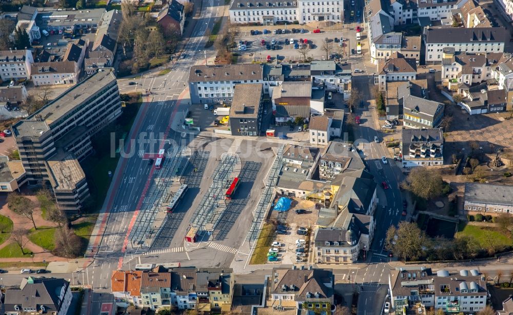 Luftaufnahme Velbert - ZOB Omnibus- Bahnhof an Friedrich-Ebert-Straße des Verkehrsverbundes Rhein-Ruhr in Velbert im Bundesland Nordrhein-Westfalen