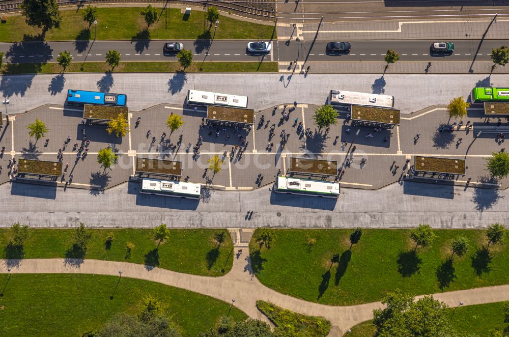 Gelsenkirchen von oben - ZOB Omnibus- Bahnhof an der Goldbergstraße in Gelsenkirchen im Bundesland Nordrhein-Westfalen, Deutschland