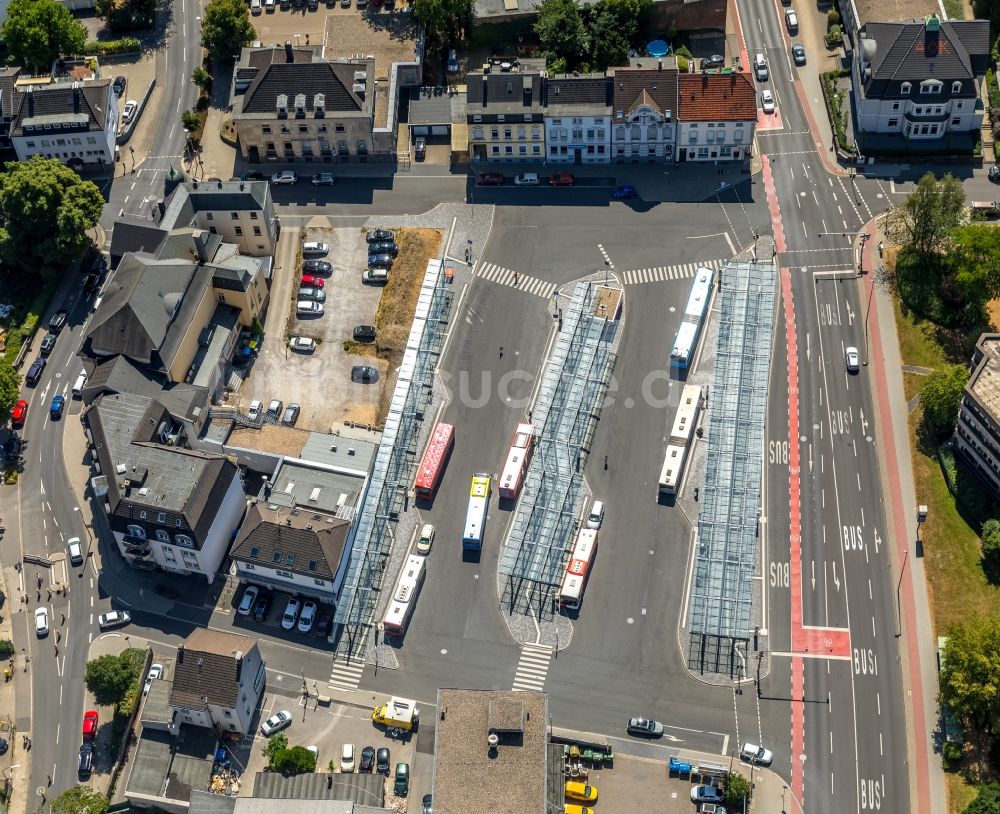 Velbert von oben - ZOB Omnibus- Bahnhof in Velbert im Bundesland Nordrhein-Westfalen, Deutschland