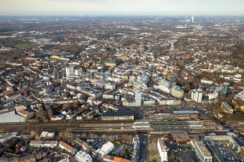 Bochum aus der Vogelperspektive: ZOB Omnibus- Bahnhof der Verkehrsbetriebe der BOGESTRA AG im Ortsteil Innenstadt in Bochum im Bundesland Nordrhein-Westfalen, Deutschland