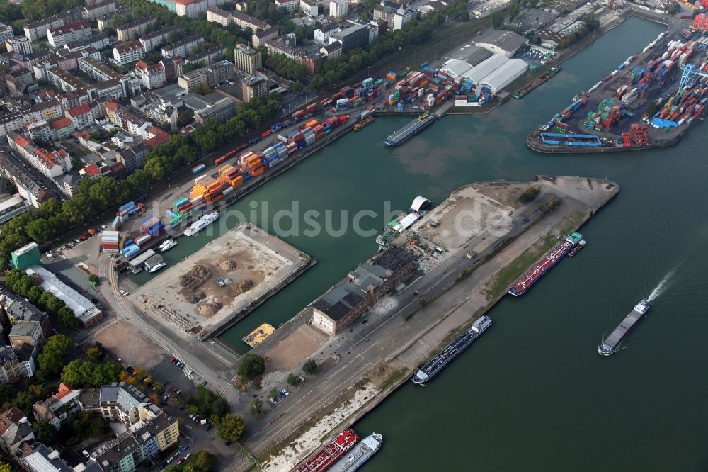 Mainz aus der Vogelperspektive: Zoll- und Binnenhafen in Mainz im Bundesland Rheinland-Pfalz