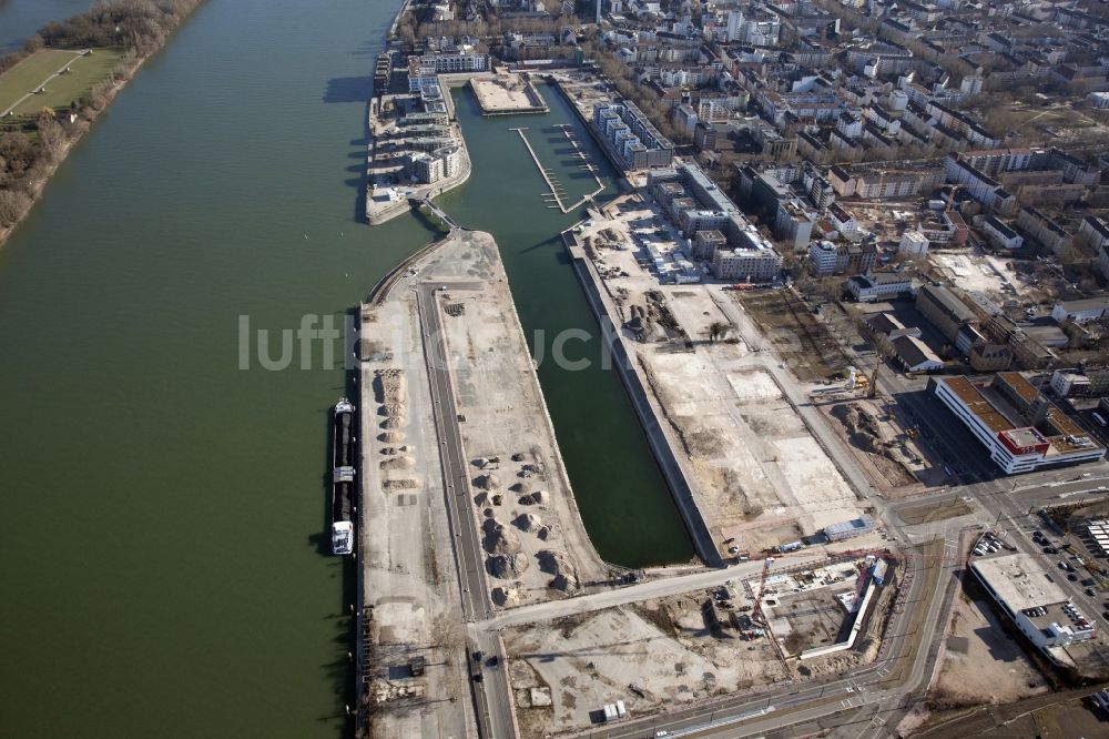 Luftaufnahme Mainz - Zoll- und Binnenhafen in Mainz im Bundesland Rheinland-Pfalz