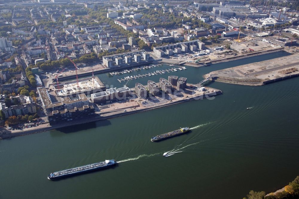 Mainz von oben - Zoll- und Binnenhafen in Mainz im Bundesland Rheinland-Pfalz