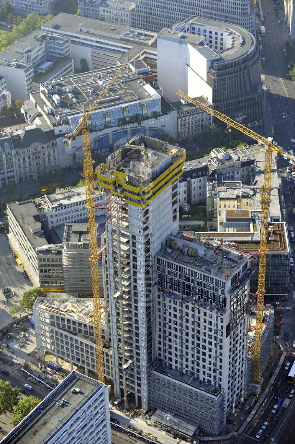 Berlin aus der Vogelperspektive: Zoofenster-Hochhaus am Hardenbergplatz in Berlin-Charlottenburg