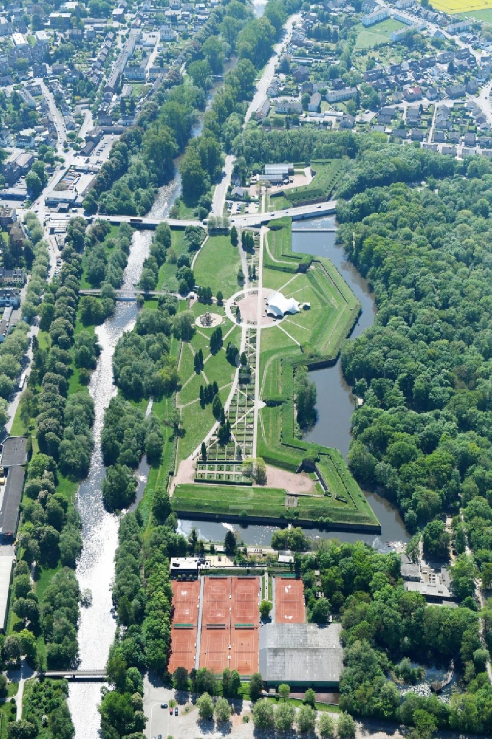 Luftbild Jülich - Zoogelände am Tierpark Brückenkopf Zoo in Jülich im Bundesland Nordrhein-Westfalen, Deutschland