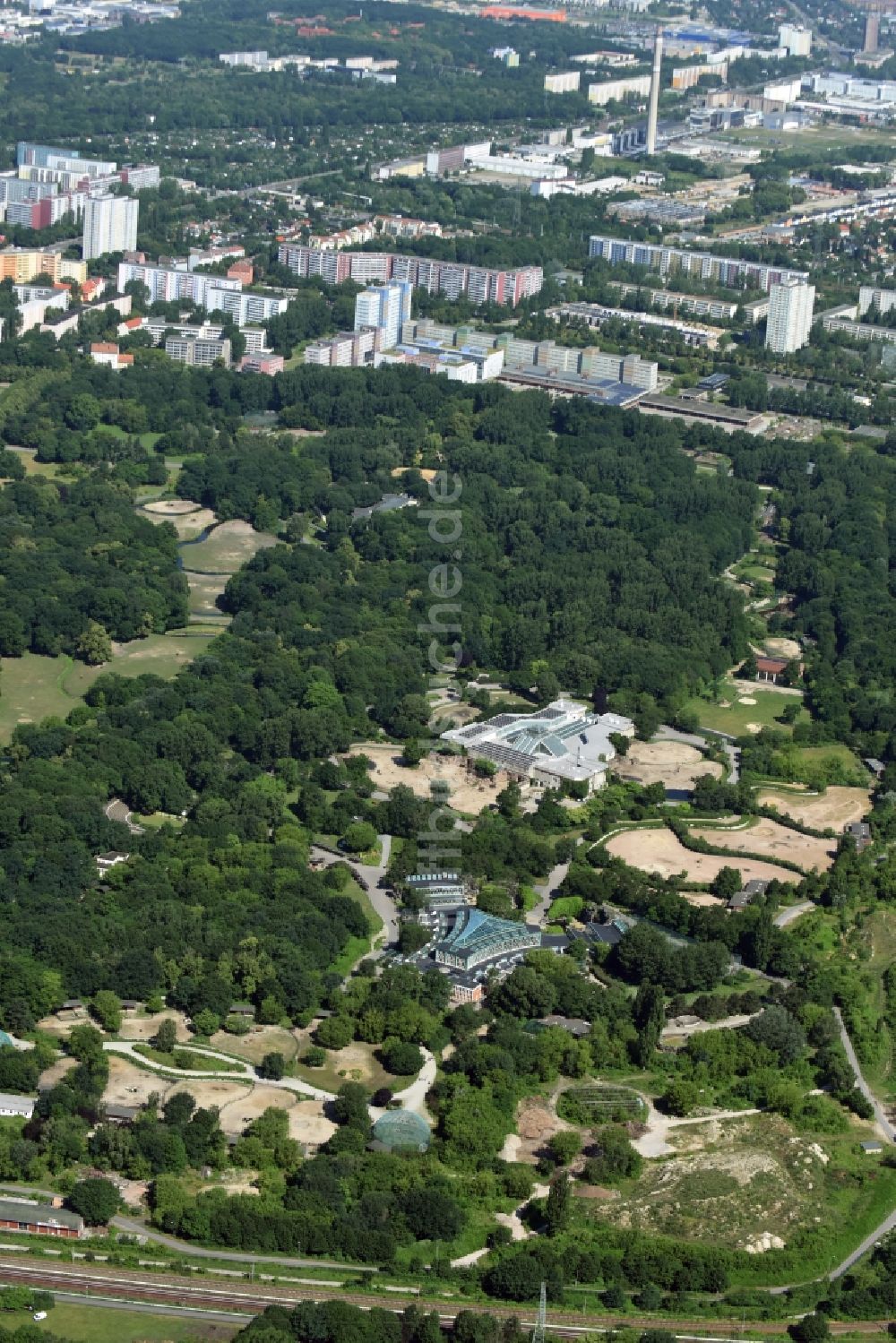 Berlin aus der Vogelperspektive: Zoogelände am Tierpark Friedrichsfelde im Stadtteil Lichtenberg in Berlin