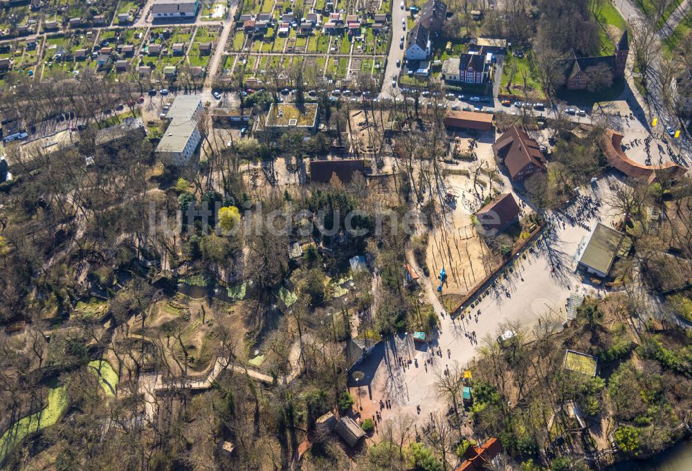Luftaufnahme Gelsenkirchen - Zoogelände am Tierpark ZOOM Erlebniswelt an der Asienhalle in Gelsenkirchen im Bundesland Nordrhein-Westfalen, Deutschland