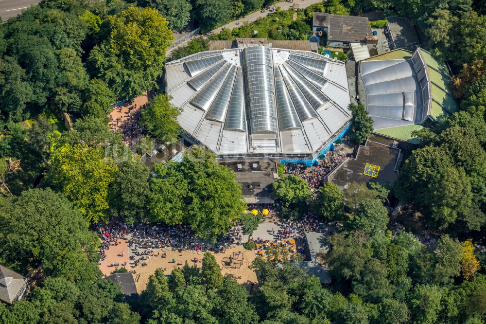 Duisburg aus der Vogelperspektive: Zoogelände und Zoo Duisburg Delfinarium am Tierpark im Ortsteil Duissern in Duisburg im Bundesland Nordrhein-Westfalen, Deutschland