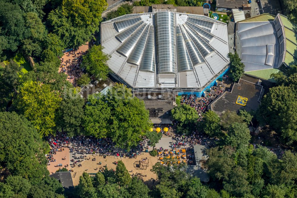 Luftbild Duisburg - Zoogelände und Zoo Duisburg Delfinarium am Tierpark im Ortsteil Duissern in Duisburg im Bundesland Nordrhein-Westfalen, Deutschland