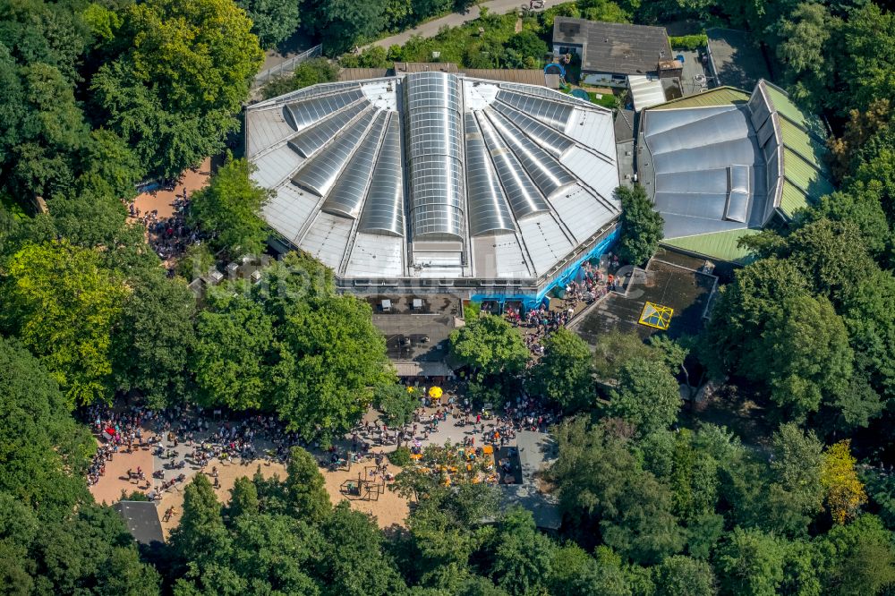 Luftbild Duisburg - Zoogelände und Zoo Duisburg Delfinarium am Tierpark im Ortsteil Duissern in Duisburg im Bundesland Nordrhein-Westfalen, Deutschland