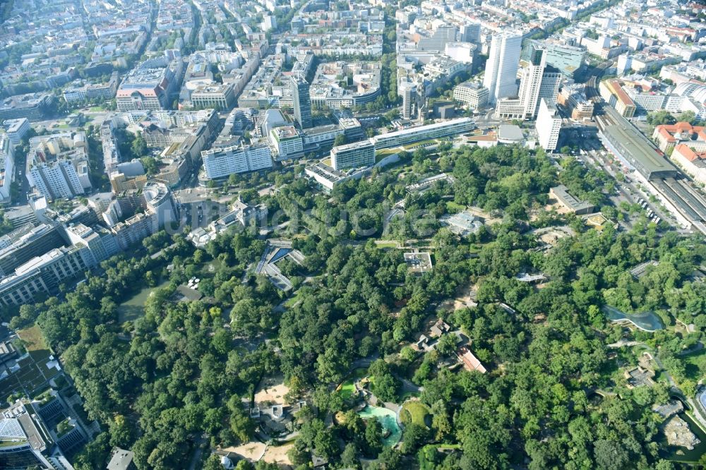 Berlin aus der Vogelperspektive: Zoogelände des Zoologischer Garten Berlin im Ortsteil Mitte in Berlin, Deutschland