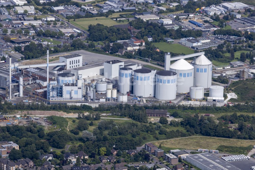 Jülich von oben - Zuckerraffinerie- Werksgelände in Jülich im Bundesland Nordrhein-Westfalen, Deutschland