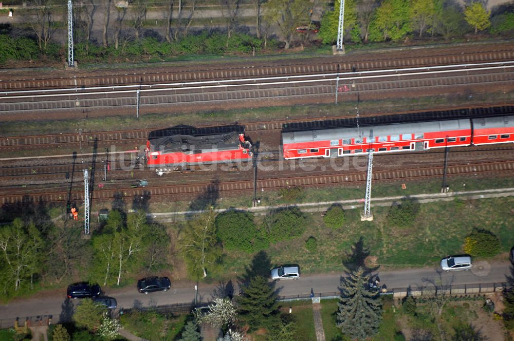 Luftbild Berlin - Zugunglück Berlin-Karow