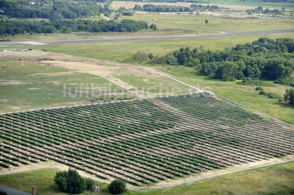 Tutow von oben - Zweiter Abschnitt des Solarenergiepark am Flugplatz Tutow in Mecklenburg - Vorpommern