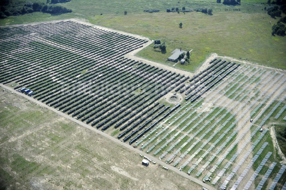 Tutow von oben - Zweiter Abschnitt des Solarenergiepark am Flugplatz Tutow in Mecklenburg - Vorpommern