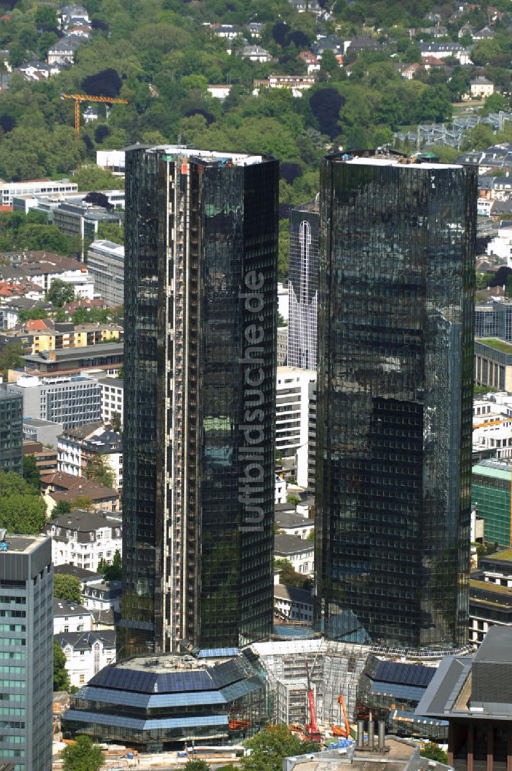 Frankfurt am Main aus der Vogelperspektive: Zwillingstower der Deutschen Bank in Frankfurt