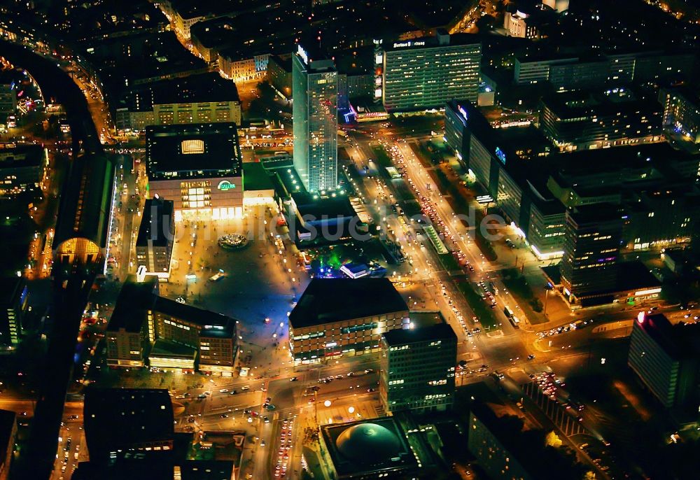 Berlin bei Nacht von oben - Alexanderplatz bei Nacht In Berlin Mitte