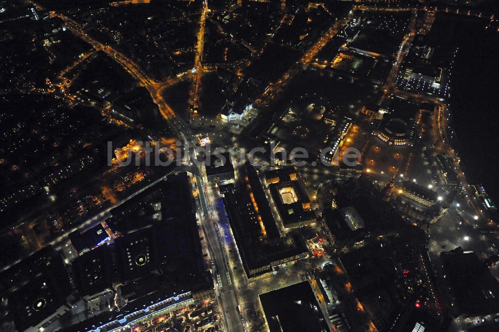 Dresden bei Nacht aus der Vogelperspektive: Altstadt Dresden bei Nacht