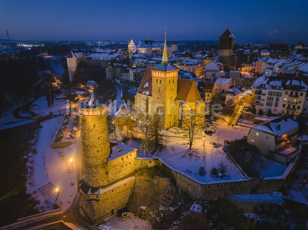 Bautzen bei Nacht von oben - Nachtluftbild Altstadtbereich und Innenstadtzentrum in Bautzen im Bundesland Sachsen, Deutschland