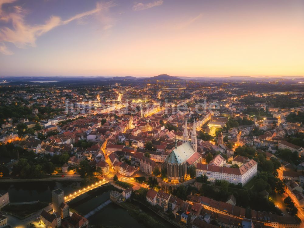 Nachtluftbild Görlitz - Nachtluftbild Altstadtbereich und Innenstadtzentrum in Görlitz im Bundesland Sachsen, Deutschland