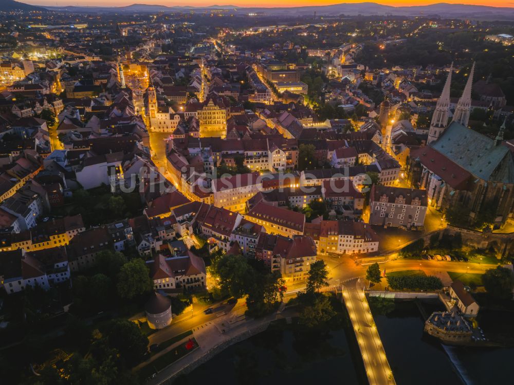 Nacht-Luftaufnahme Görlitz - Nachtluftbild Altstadtbereich und Innenstadtzentrum in Görlitz im Bundesland Sachsen, Deutschland