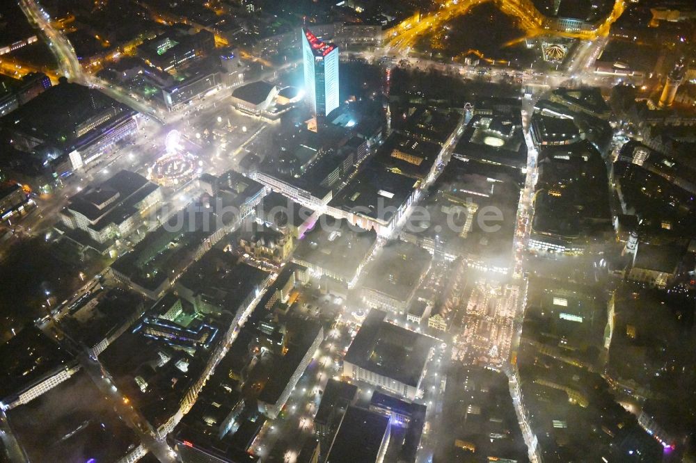 Leipzig bei Nacht aus der Vogelperspektive: Nachtluftbild Altstadtbereich in Leipzig im Bundesland Sachsen, Deutschland