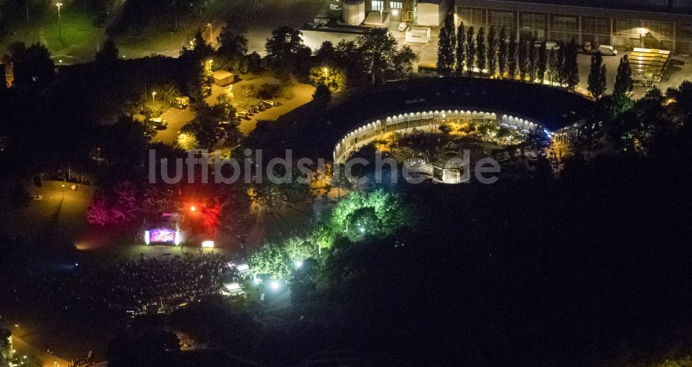 Nachtluftbild Mülheim - Nachtluftbild auf den Ringloksschuppen in Mülheim im Bundesland Nordrhein-Westfalen