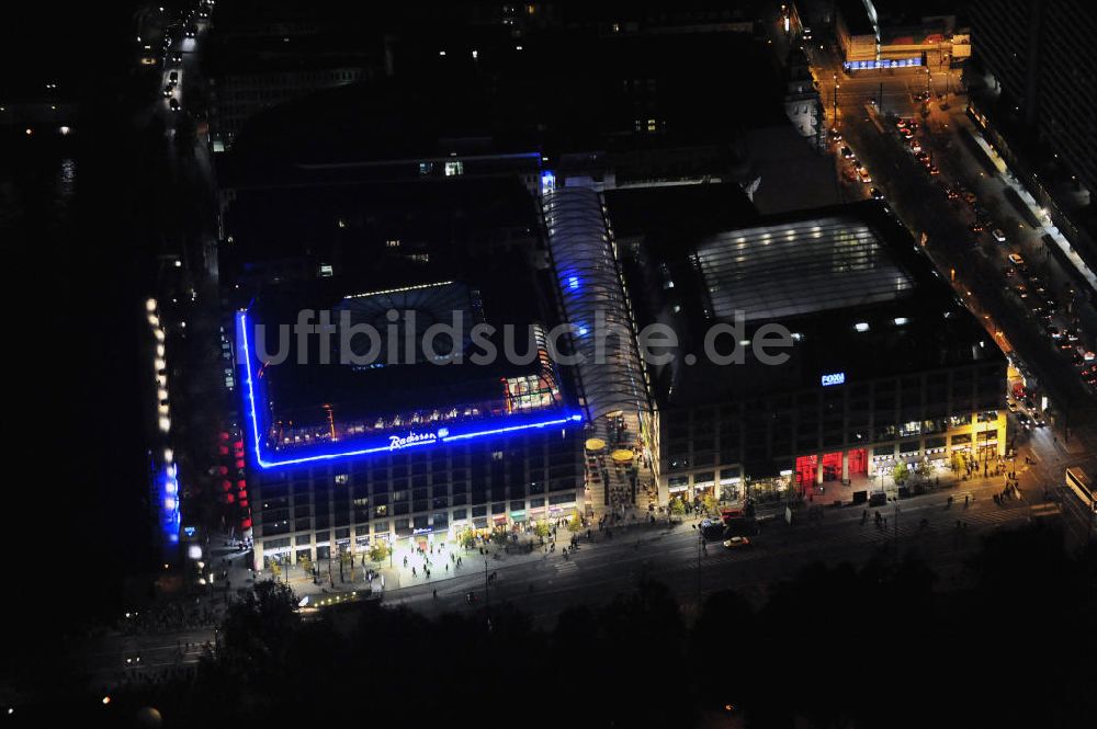 Nacht-Luftaufnahme Berlin - Berlin bei Nacht / Festival of Lights Radisson Blu Hotel