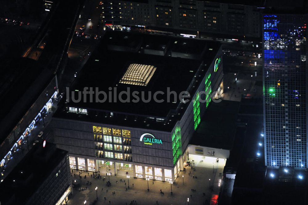 Berlin bei Nacht aus der Vogelperspektive: Berlin bei Nacht Galeria Kaufhof