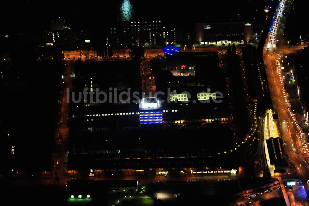 Nacht-Luftaufnahme Berlin - Berlin bei Nacht / Night shot Oberbaum City