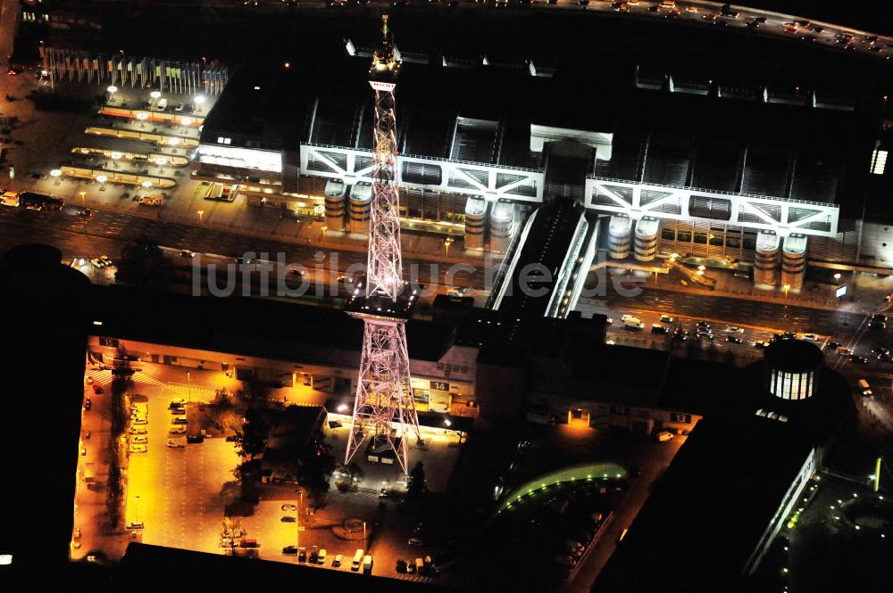 Berlin bei Nacht von oben - Berliner Funkturm in Berlin-Charlottenburg bei Nacht / at Night