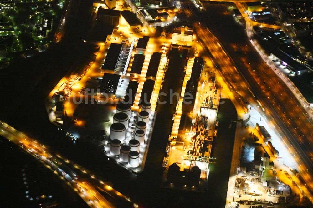 Nachtluftbild Berlin - Nachtluftbild Berliner Westhafen ist ein Binnenhafen im Ortsteil Moabit in Berlin