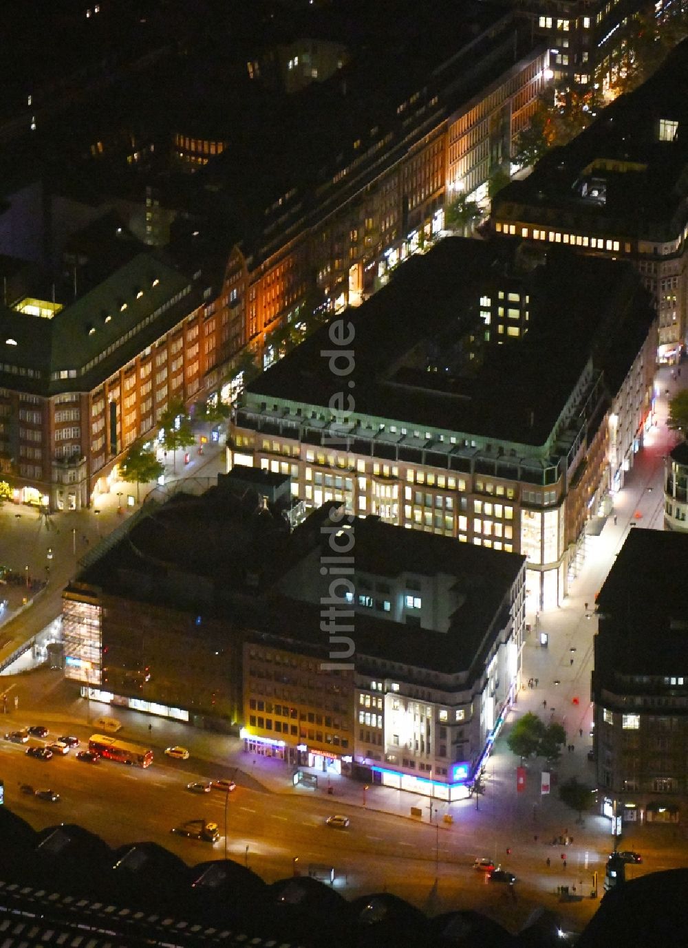 Nachtluftbild Hamburg - Nachtluftbild Büro- und Geschäftshaus- Ensemble Steintorwall in Hamburg, Deutschland